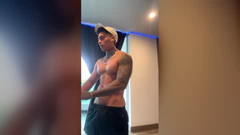 Only fans Ronnie col---InstaRonniecolleman  online show from 05/21/26, 12:01