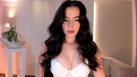 Dominique online show from 01/06/25, 01:20