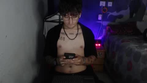 Snapshot of dominus_kane chatting on 11/27/25, 07:10 dominus_kane online show from 11/27/25, 07:10