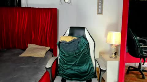 dominyck_ online show from 05/31/26, 03:36
