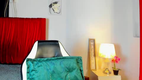 dominyck_ online show from 06/17/26, 04:59