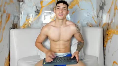 dominyck_ online show from 08/01/26, 04:12