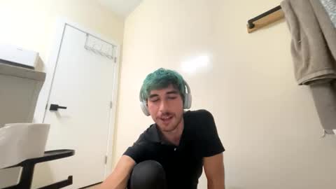 dommy_luv online show from 05/01/26, 08:52