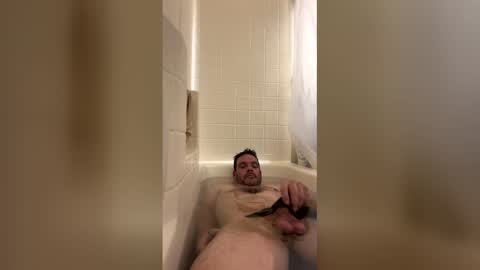 Snapshot of dommydata chatting on 12/13/25, 08:36 El Senor de Cielos online show from 12/13/25, 08:36