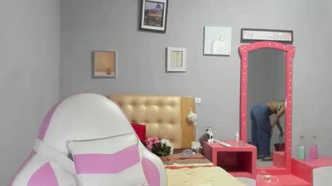 dona_tella online show from 01/31/26, 07:34