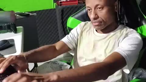 dondiego5511 online show from 04/19/26, 10:34