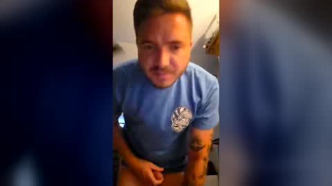 Snapshot of donescobarr chatting on 06/17/26, 04:26 donescobarr online show from 06/17/26, 04:26