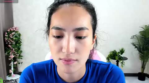 Aura online show from 10/23/25, 02:44