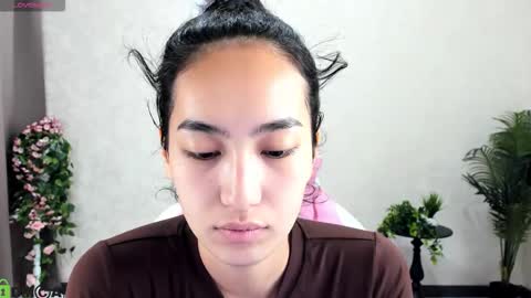 Aura online show from 10/24/25, 02:08