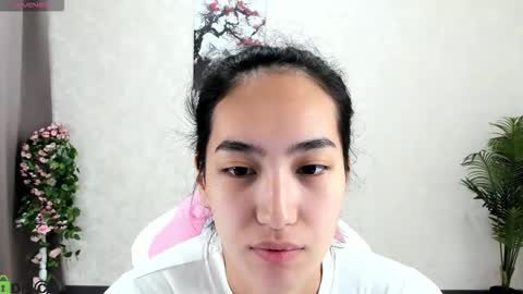 Aura online show from 10/30/25, 01:18