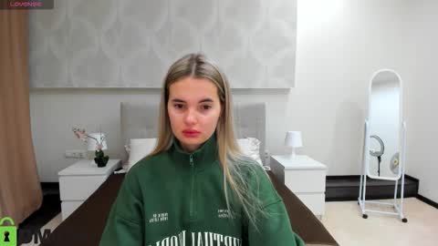 Donna On GMT2 Mon-Fri 3-9 AM online show from 11/23/25, 11:59