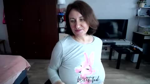 Tatiana 43 curvy sexy body and Joanna redhead 39 years online show from 04/04/26, 11:29