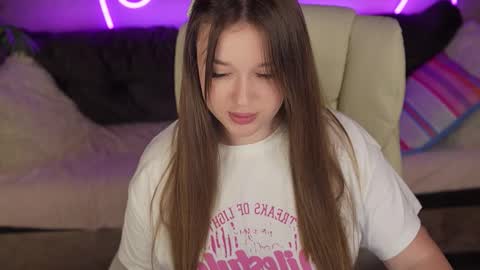 Snapshot of donnalust chatting on 11/21/25, 09:24 DONNA online show from 11/21/25, 09:24