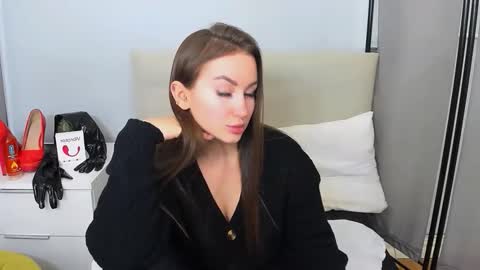 Snapshot of donnasensual chatting on 11/22/25, 05:34 DonnaSensual online show from 11/22/25, 05:34