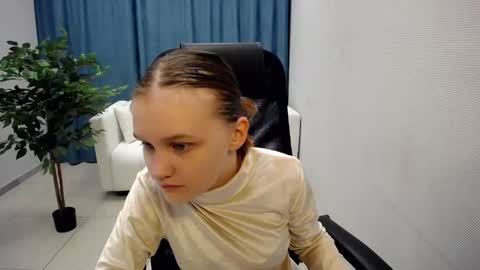 Sia online show from 05/22/26, 11:05