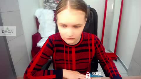 Sia online show from 06/21/26, 05:54