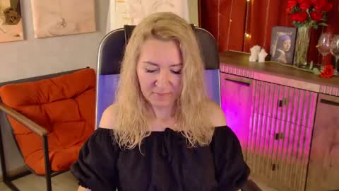 Donna online show from 06/01/26, 07:04