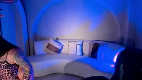  Donna Stonne  online show from 09/27/25, 04:06