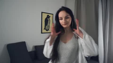 Victoria online show from 03/29/26, 07:14