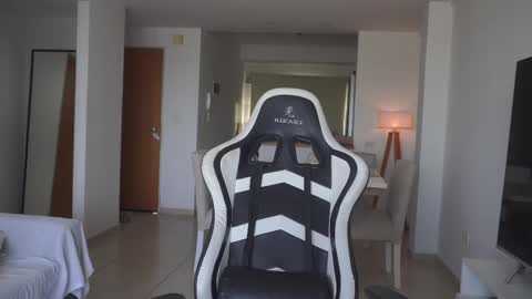 Donatella online show from 11/06/25, 12:06