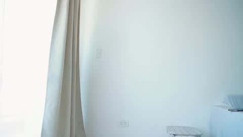 Snapshot of donnna19 chatting on 02/23/26, 12:24 Donatella online show from 02/23/26, 12:24