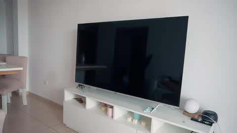 Donatella online show from 04/17/26, 12:08