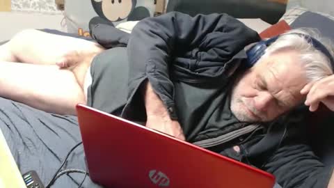 Snapshot of doouugcumming chatting on 11/22/25, 11:53 cummingdoouug online show from 11/22/25, 11:53