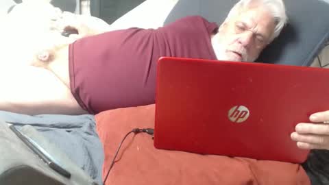 cummingdoouug online show from 04/01/26, 08:28