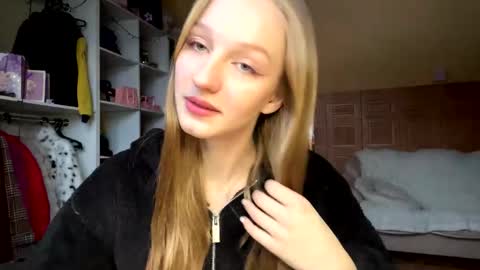 Snapshot of doreathagustave chatting on 03/02/26, 01:40 Anika online show from 03/02/26, 01:40