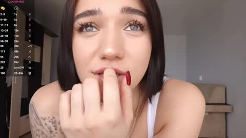 Jacqueline online show from 04/04/26, 03:16