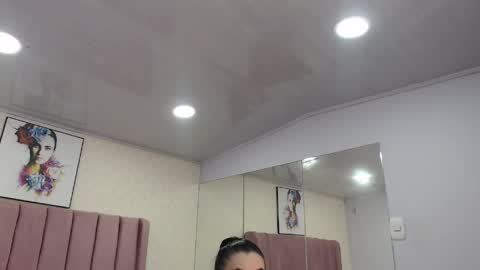 Anny online show from 04/18/26, 12:09