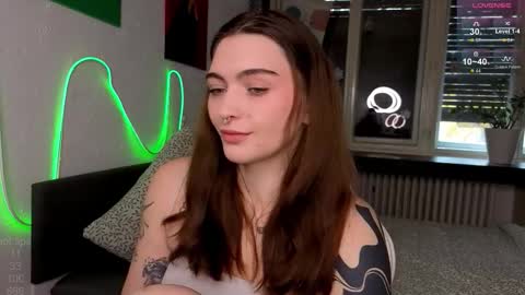 Alice online show from 12/04/25, 08:01