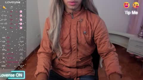 Nicolle online show from 02/15/25, 12:11