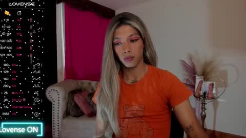 Nicolle online show from 03/05/25, 01:06