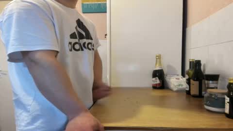 menu  below online show from 04/17/26, 02:42