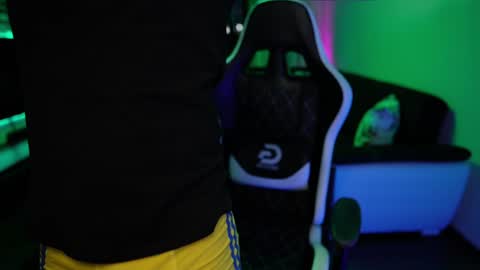 Dorian Reyes online show from 02/07/25, 01:15