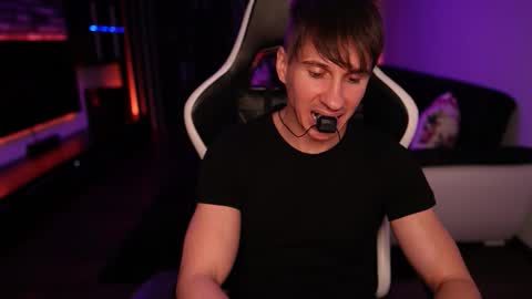 Dorian Reyes online show from 10/13/25, 09:59