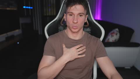 Dorian Reyes online show from 12/20/25, 11:56