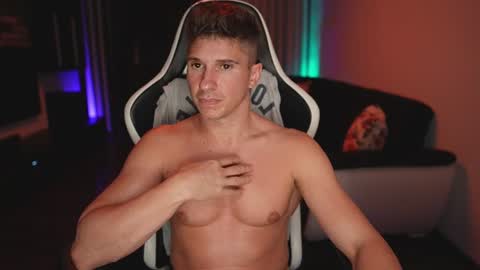Dorian Reyes online show from 07/07/26, 01:19