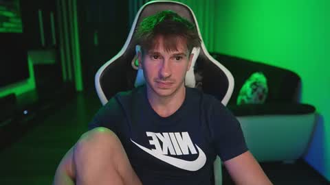 Dorian Reyes online show from 07/11/26, 02:03