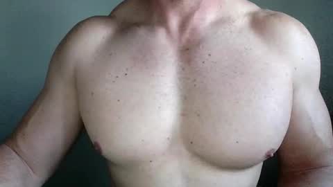 Snapshot of dorkm chatting on 01/12/26, 04:01 dorkm online show from 01/12/26, 04:01