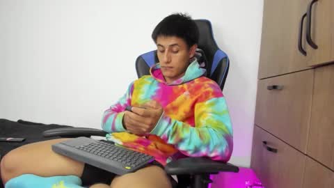 dorman_boy online show from 11/17/25, 11:32