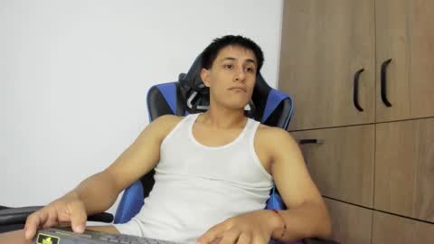 dorman_boy online show from 12/05/25, 02:20