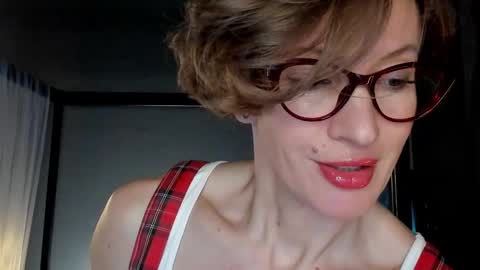 Dorothy Next stream on Monday at 3am-9am online show from 02/23/25, 08:44