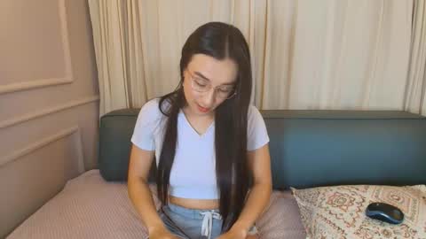 dorothy_valerisse online show from 03/05/26, 10:33