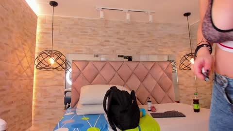  DOROTHY online show from 01/24/25, 03:22