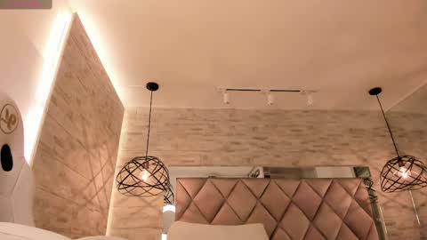  DOROTHY online show from 02/11/25, 09:42