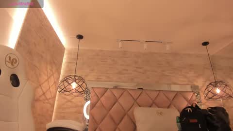  DOROTHY online show from 03/12/25, 09:44