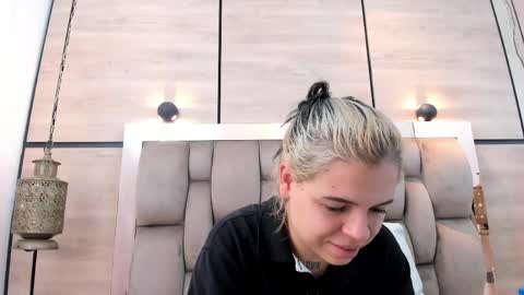  DOROTHY online show from 04/08/26, 03:39