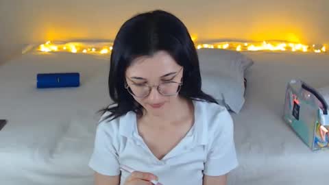 Snapshot of dorotty_ chatting on 12/12/24, 03:43 Your Dorotty online show from 12/12/24, 03:43